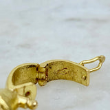 19K Yellow Gold and White Topaz Pendant