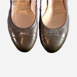 Gray Round-toe Ballet Flats
