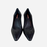 Black Pointed-Toe Low-Heeled Pumps
